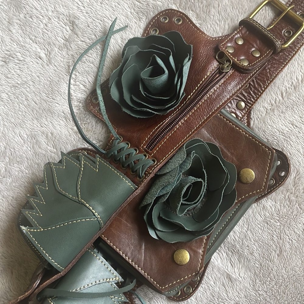 Naytures Empire Leather Green Rose Pocket Utility Belt Fit Large Phones sz Small